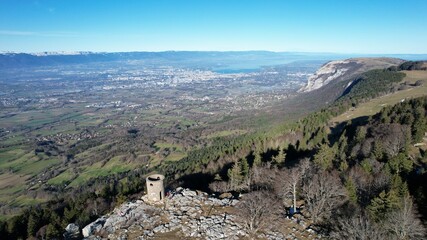 Fototapeta na wymiar Genève vue depuis la tour du grand Piton au Salève.