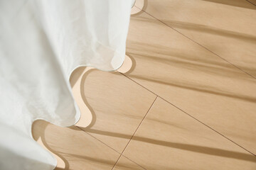 レースのカーテン　窓辺