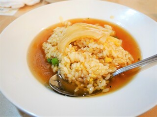 フカヒレ乗せチャーハン