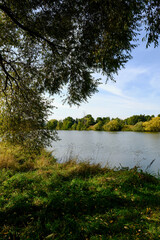 Landschaft und Baggerseen bei Dörfleins, Teil des LIFE-Naturprojekt Oberes Maintal, Stadt Hallstadt, Landkreis Bamberg, Oberfranken, Franken, Bayern, Deutschland