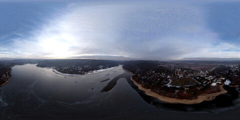 Stausee in Brünn von oben - 360 Grad Panorama - Tschechische Republik