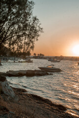 Coucher de soleil dans la mer au mois de janvier
