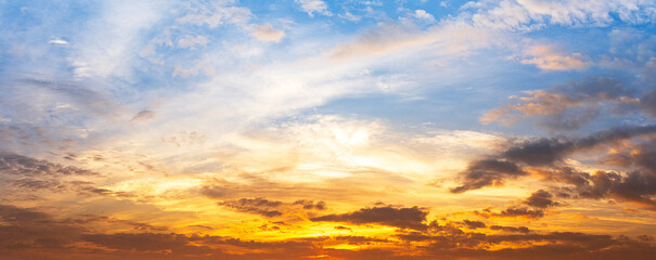 Fototapeta na wymiar Panoramic view of sky and cloudy sunlight, natural phenomena background