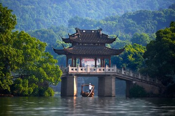 Obraz premium chinese temple in the park
