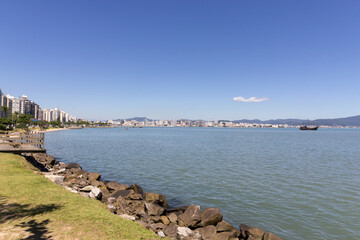Fototapeta na wymiar Coastline in Avenida Beira-Mar, Florianopolis city, Santa Catarina, Brazil.