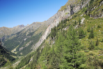 Fototapeta na wymiar The view from Klafferkessel to Riesach lake valley, Austria