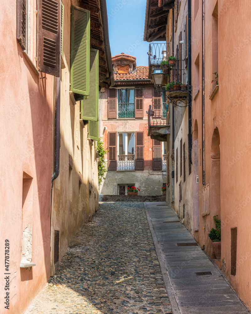 Wall mural Scenic sight in the beautiful city of Saluzzo, Province of Cuneo, Piedmont, Italy.