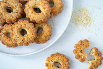 sesame cookies for the morning with milk and honey