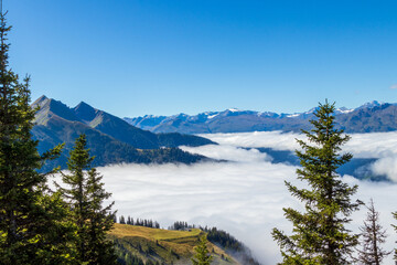 Über den Wolken