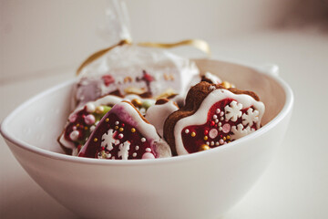 gingerbreads in a bowl