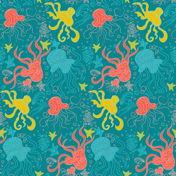 Seamless pattern with Underwater doodle illustration. Vector illustration with sea and ocean life