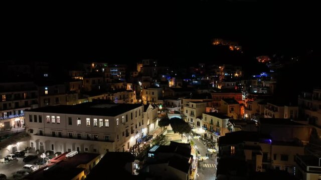Cetara di notte, borgo marinaro della Costiera Amalfitana, famoso per la pesca delle alici. 
Vista aerea della famosa localit&agrave; turistica della Costiera amalfitana.
