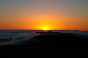 Sunset and Sea of Clouds Australia 日の入りと雲海　オーストラリア