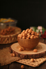 nut, walnut, almond, pumpkin, seed, cashew, mixed, bowl, many, heap, macro, closeup, container, wood, table, rustic, white, brown, snack, healthy, life, natural, light, roasted, modern, simple, organi