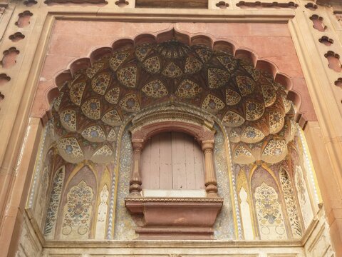 Beautiful Jharokha At Safdarjung's Tomb In Delhi