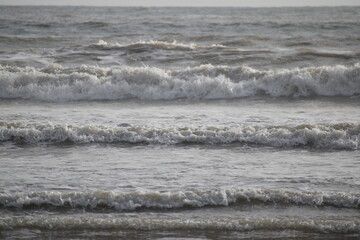 Picture of sea waves and sky in afternoon time