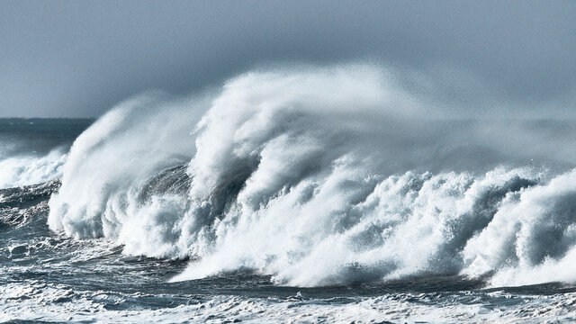 waves crashing on the rocks