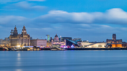 Fototapeta na wymiar Twilight over the Liverpool skyline
