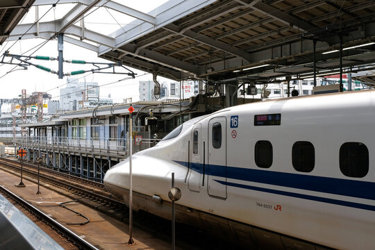 東海道新幹線 の画像 586 件の Stock 写真 ベクターおよびビデオ Adobe Stock
