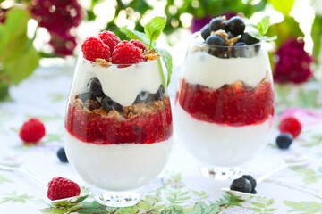 raspberry and blueberry parfait