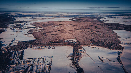 Zimowy las z drona