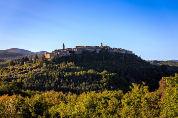 Fototapeta na wymiar Seggiano Tuscany city