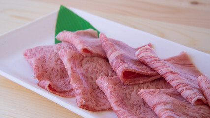 日本産の牛肉｜肩ロース肉