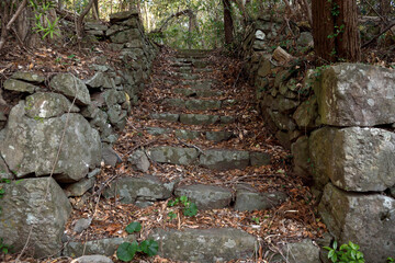 志々伎山登山「中宮跡」