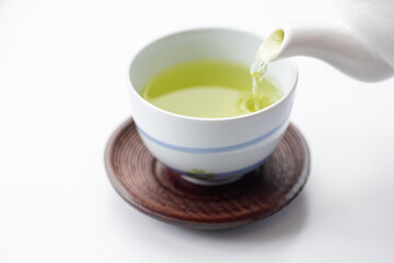 緑茶を注ぐイメージ01