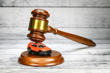 justice proces enchere jugement loi adjugé auto voiture