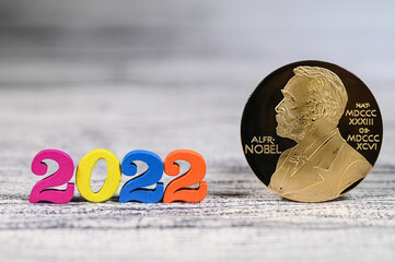 Alfred Nobel prix medaille lauréat sciences scientifique medecine litterature paix 2022
