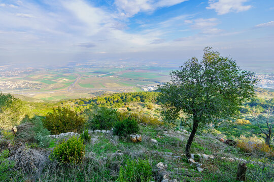  Jezreel valley landscape and road network from mount Carmel