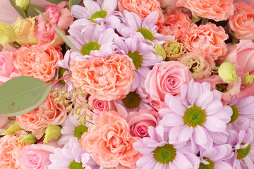 Various flowers, close.