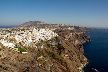 Fototapeta na wymiar View of Fira at the steep cliffs of Santorini, Greece