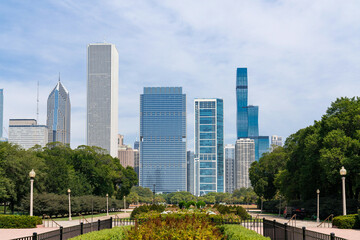 Fototapeta na wymiar Chicago skyline panorama from Park at day time. Chicago, Illinois, USA. Skyscrapers of financial district, a vibrant business neighborhood.