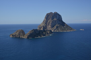 Fototapeta na wymiar view of the sea and es vedra rock in ibiza