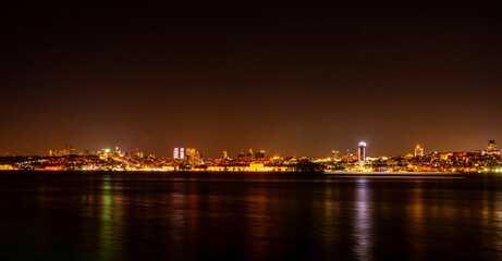 Obraz premium Sunset over the Istanbul Bosphorus