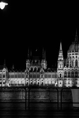 Fototapeta na wymiar city parliament at night