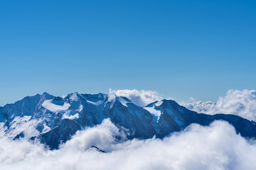Fototapeta na wymiar Die Alpen in Hintertux / Tirol