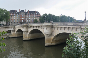 Obraz premium The Seine Embankment in Paris.