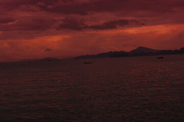 Fototapeta premium sunset over the sea