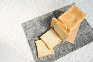 Plain toasted bread whole. White bread toast slice.	
