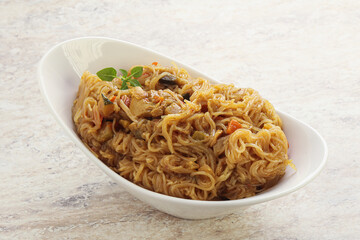 Wok Udon with chicken curry