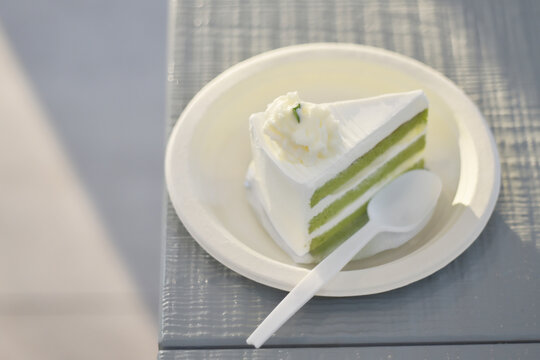 Pandon coconut fresh cream cake