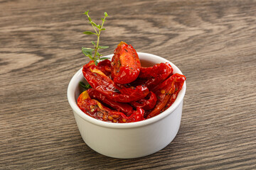 Sun-dried tomato in olive oil