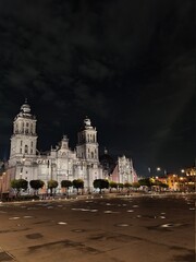 Fototapeta na wymiar Catedral de la Ciudad de México