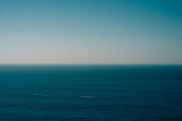 Obraz premium blue sky and sea