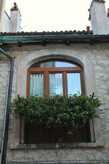Fototapeta na wymiar windows of house (abruzzo)