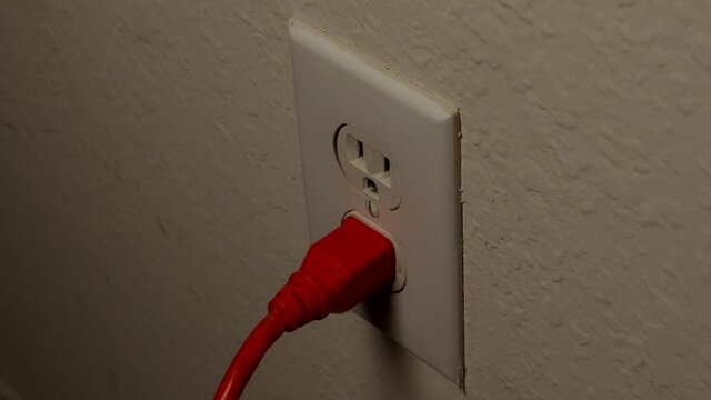 Plugging and Unplugging Extension Cable
