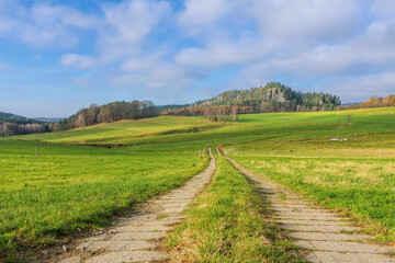der Berg Rauenstein in der Sächsischen Schweiz - mountain Rauenstein in Elbe Sandstone Mountains, Germany